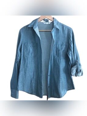 Riders by Lee soft blue chambray shirt S